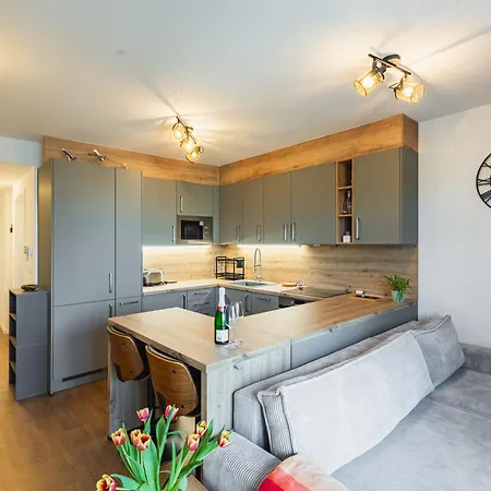 Slovakia Guthaus 64d Pressburg