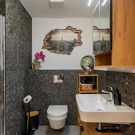 Slovakia Guthaus 64d Apartment *